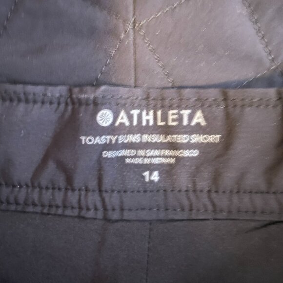 Athleta Women 14 Black Toasty Buns Insulated Shorts Pockets Puffer Quilted - Picture 6 of 7